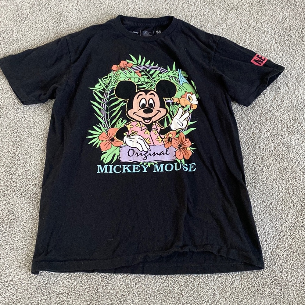 Disney NEFF t shirt M